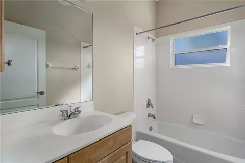 Bath - 5375 90th Avenue Cir E, Parrish, FL 34219 photo 4 of 4