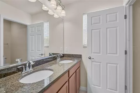 Bath - 11691 Breadfruit Ln, Venice, FL 34292 photo 2 of 5