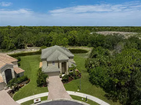 View/Area - 11691 Breadfruit Ln, Venice, FL 34292 photo 2 of 21