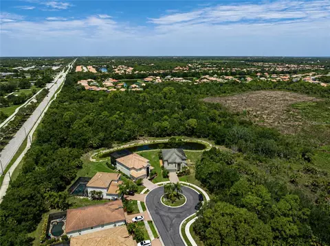 View/Area - 11691 Breadfruit Ln, Venice, FL 34292 photo 4 of 21