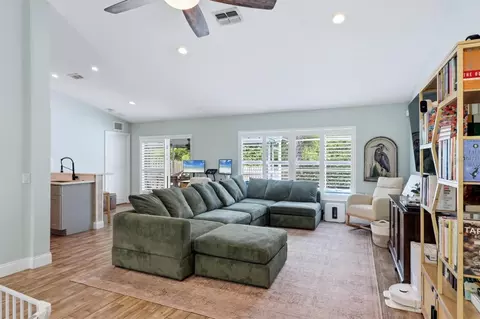 Living - 306 111th St E, Bradenton, FL 34212 photo 1 of 3