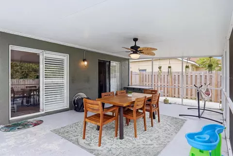 Exterior - 306 111th St E, Bradenton, FL 34212 photo 5 of 10