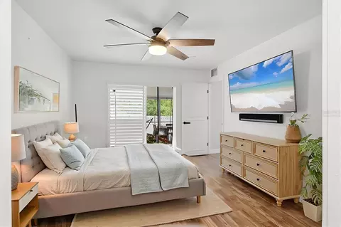 Bedroom - 306 111th St E, Bradenton, FL 34212 photo 2 of 3