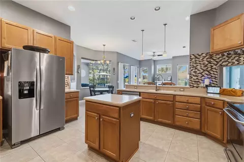 5723 114th Dr E, Parrish, FL 34219 photo 2