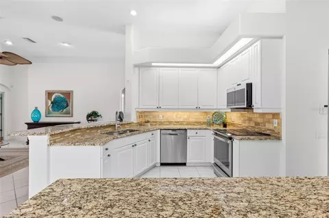 Kitchen - 8762 52nd Ave E, Bradenton, FL 34211 photo 2 of 5