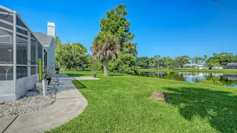 Exterior - 602 137th St E, Bradenton, FL 34212 photo 8 of 10