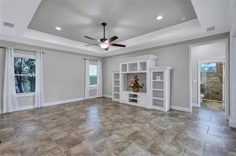 Living - 1436 Hickory View Cir, Parrish, FL 34219 photo 2 of 4