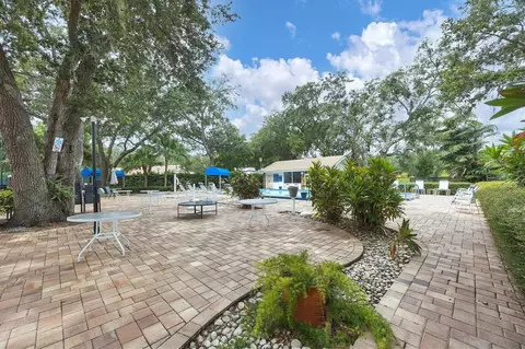 Exterior - 5530 37th St E, Bradenton, FL 34203 photo 7 of 13