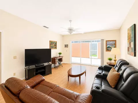 Living - 5530 37th St E, Bradenton, FL 34203 photo 2 of 3