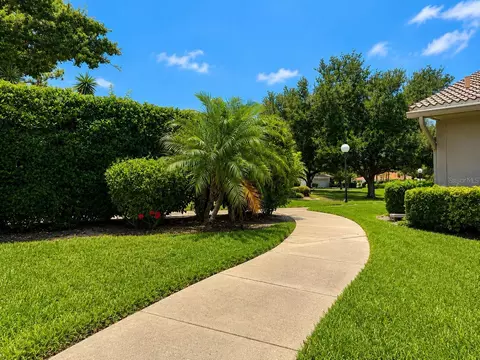 Exterior - 5530 37th St E, Bradenton, FL 34203 photo 6 of 13