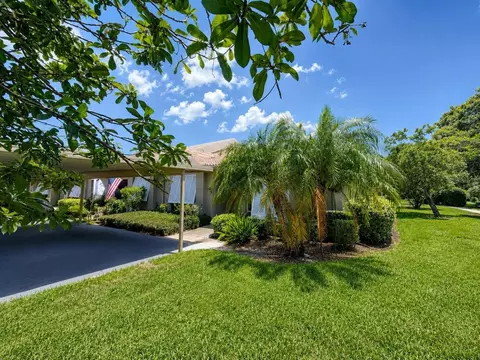 Exterior - 5530 37th St E, Bradenton, FL 34203 photo 2 of 13
