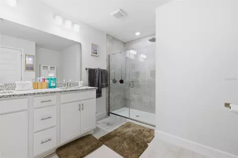 Bath - 16331 66th Ln E, Parrish, FL 34219 photo 2 of 3