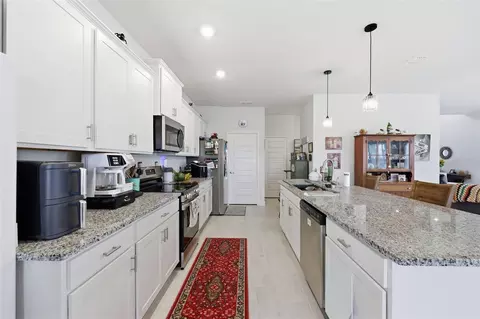 Kitchen - 16331 66th Ln E, Parrish, FL 34219 photo 1 of 2