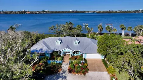 1440 Kimlira Ln, Sarasota, FL 34231