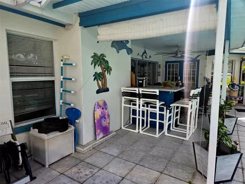 Exterior - 4236 Pro Am Ave E, Bradenton, FL 34203 photo 8 of 22