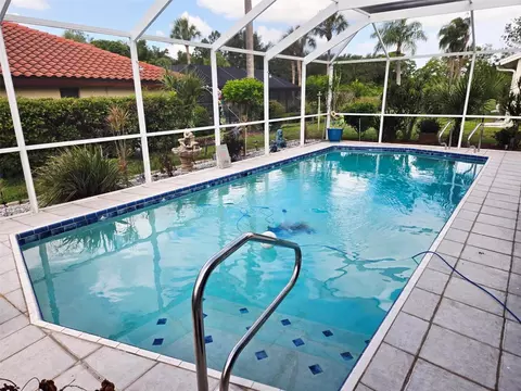 Exterior - 4236 Pro Am Ave E, Bradenton, FL 34203 photo 10 of 22