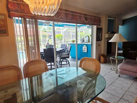 Dining - 4236 Pro Am Ave E, Bradenton, FL 34203 photo 6 of 9