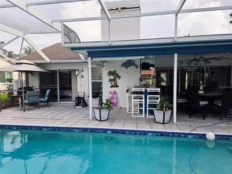 Exterior - 4236 Pro Am Ave E, Bradenton, FL 34203 photo 13 of 22