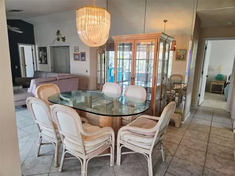 Dining - 4236 Pro Am Ave E, Bradenton, FL 34203 photo 2 of 9