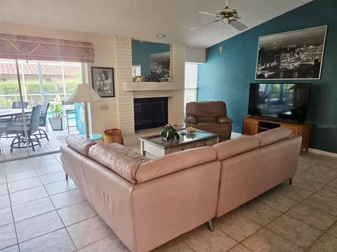 Living - 4236 Pro Am Ave E, Bradenton, FL 34203 photo 4 of 7