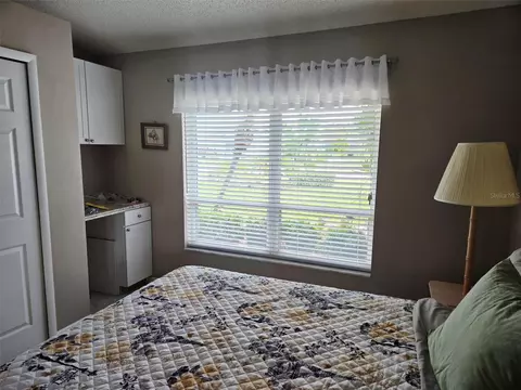 Bedroom - 4236 Pro Am Ave E, Bradenton, FL 34203 photo 9 of 10