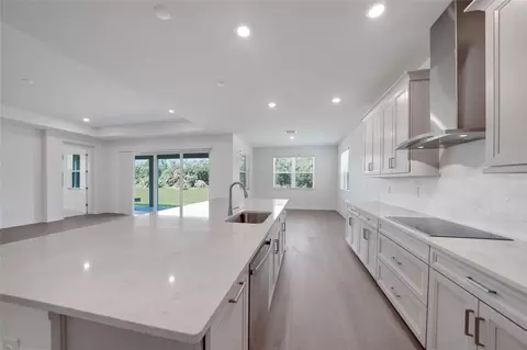 Kitchen - 3673 142nd Ter E, Parrish, FL 34219 photo 6 of 6