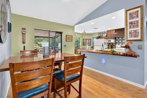 Dining - 5610 33rd Ln E, Bradenton, FL 34203 photo 1 of 2