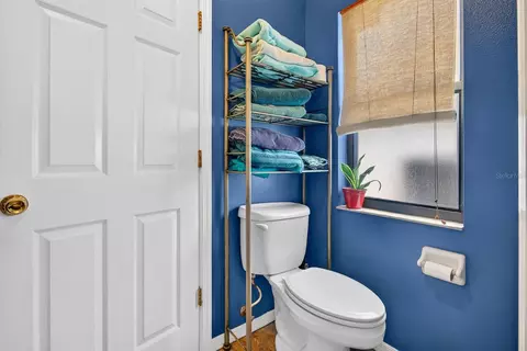 Bath - 5610 33rd Ln E, Bradenton, FL 34203 photo 2 of 3