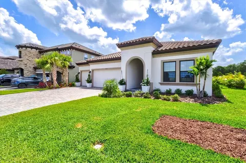 Exterior - 8818 Eastwyck Dr, Parrish, FL 34219 photo 10 of 31