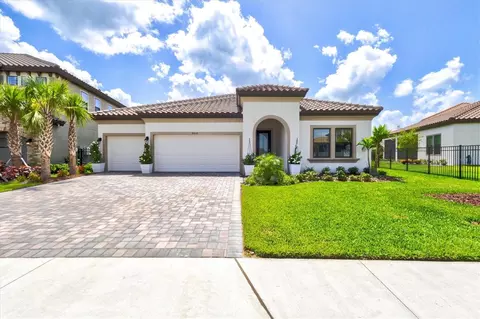 Exterior - 8818 Eastwyck Dr, Parrish, FL 34219 photo 5 of 31