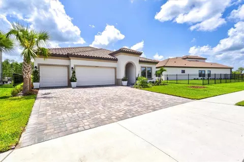 Exterior - 8818 Eastwyck Dr, Parrish, FL 34219 photo 12 of 31