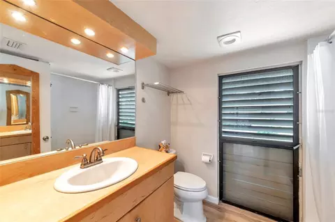 Bath - 701 Pine Run Dr #701, Osprey, FL 34229 photo 1 of 3