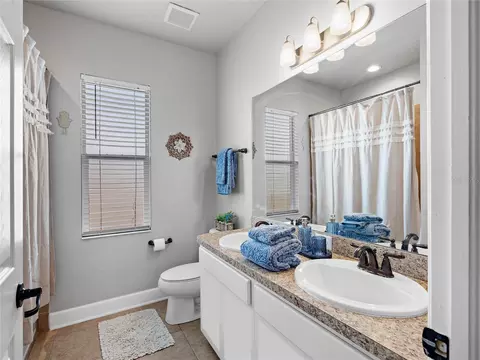 Bath - 11323 80th St E, Parrish, FL 34219 photo 2 of 3