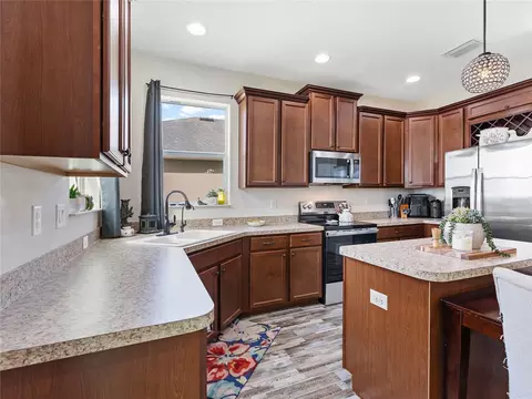 Kitchen - 11323 80th St E, Parrish, FL 34219 photo 2 of 3