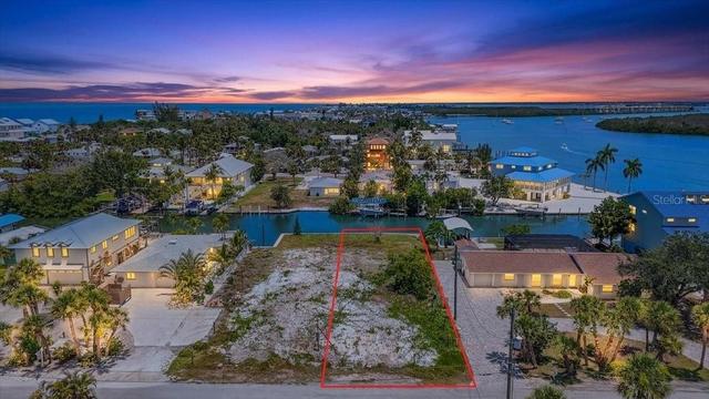 190 Mockingbird Ln, Englewood, FL 34223