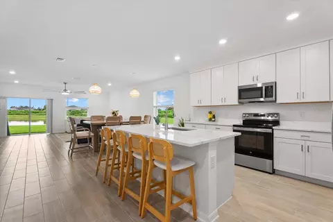 Kitchen - 10032 Last Light Gln, Parrish, FL 34219 photo 1 of 6