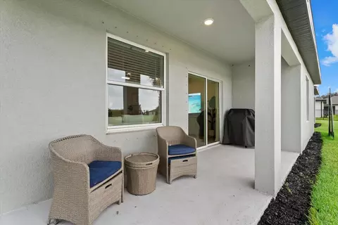 Exterior - 10032 Last Light Gln, Parrish, FL 34219 photo 4 of 8