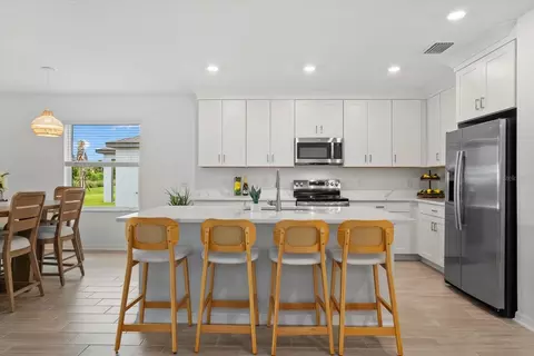 Kitchen - 10032 Last Light Gln, Parrish, FL 34219 photo 2 of 6