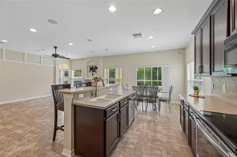 Kitchen - 8124 115th Ave E, Parrish, FL 34219 photo 6 of 7