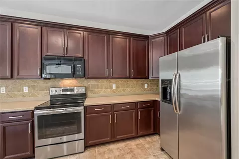 Kitchen - 8124 115th Ave E, Parrish, FL 34219 photo 7 of 7