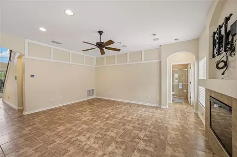 Living - 8124 115th Ave E, Parrish, FL 34219 photo 2 of 5