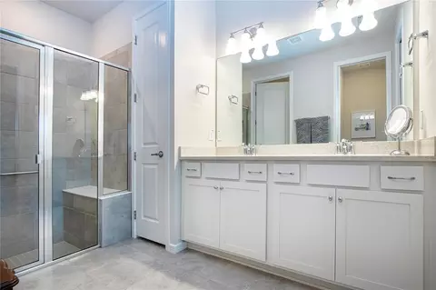 Bath - 8427 Ocean Tides Cv, Parrish, FL 34219 photo 2 of 4
