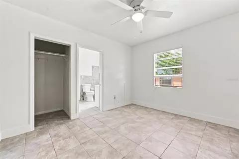 Bedroom - 2425 9th Ave E, Bradenton, FL 34208 photo 4 of 4