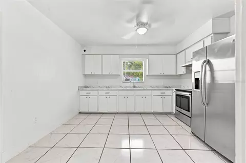Other - 2425 9th Ave E, Bradenton, FL 34208 photo 3 of 4