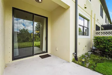 Exterior - 5274 78th St Cir E, Bradenton, FL 34203 photo 10 of 15