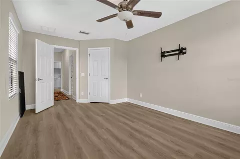 Bedroom - 5274 78th St Cir E, Bradenton, FL 34203 photo 4 of 5