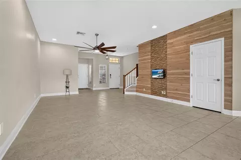 Living - 5274 78th St Cir E, Bradenton, FL 34203 photo 3 of 4