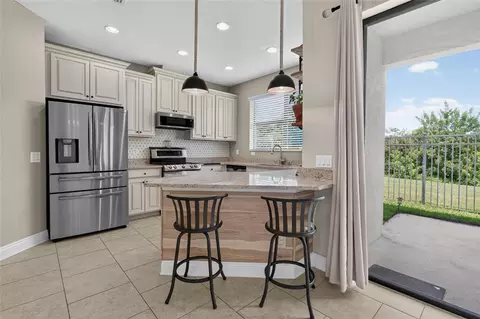 Kitchen - 5274 78th St Cir E, Bradenton, FL 34203 photo 4 of 6