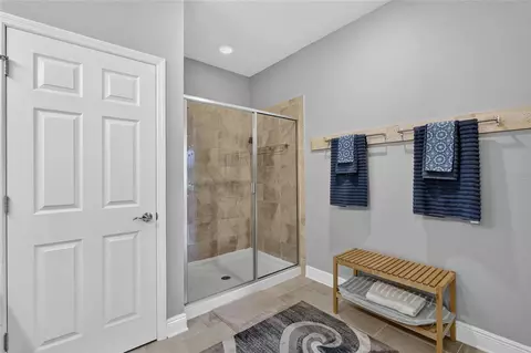Bath - 5274 78th St Cir E, Bradenton, FL 34203 photo 2 of 7