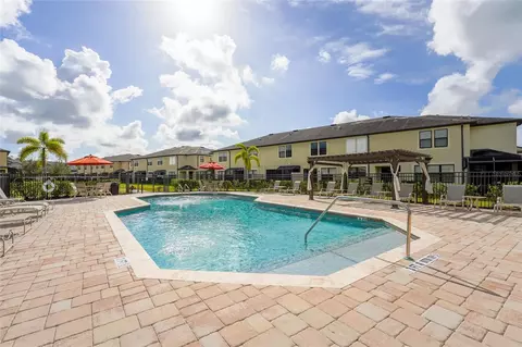 Exterior - 5274 78th St Cir E, Bradenton, FL 34203 photo 14 of 15